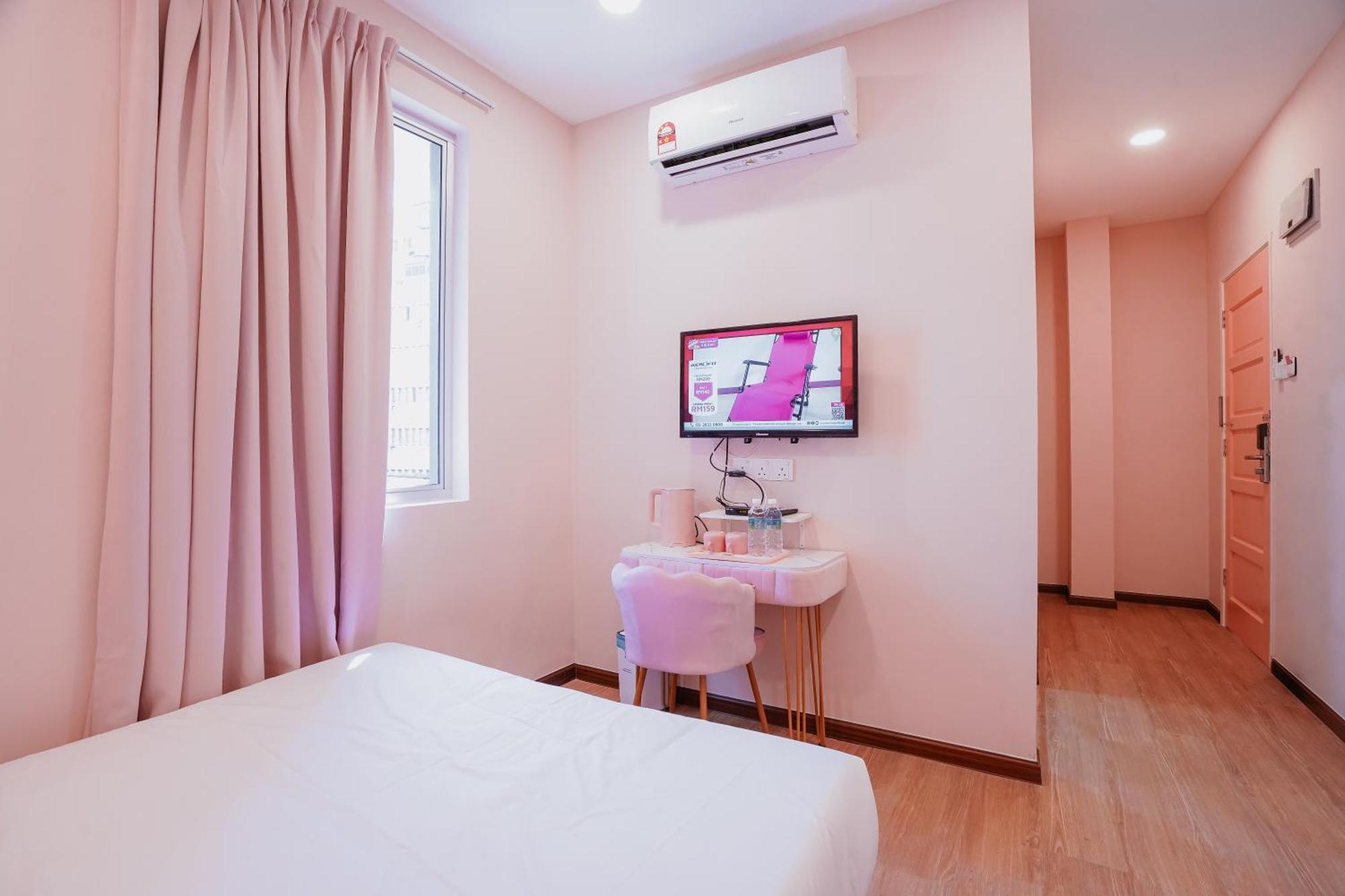 Pink Asrama *